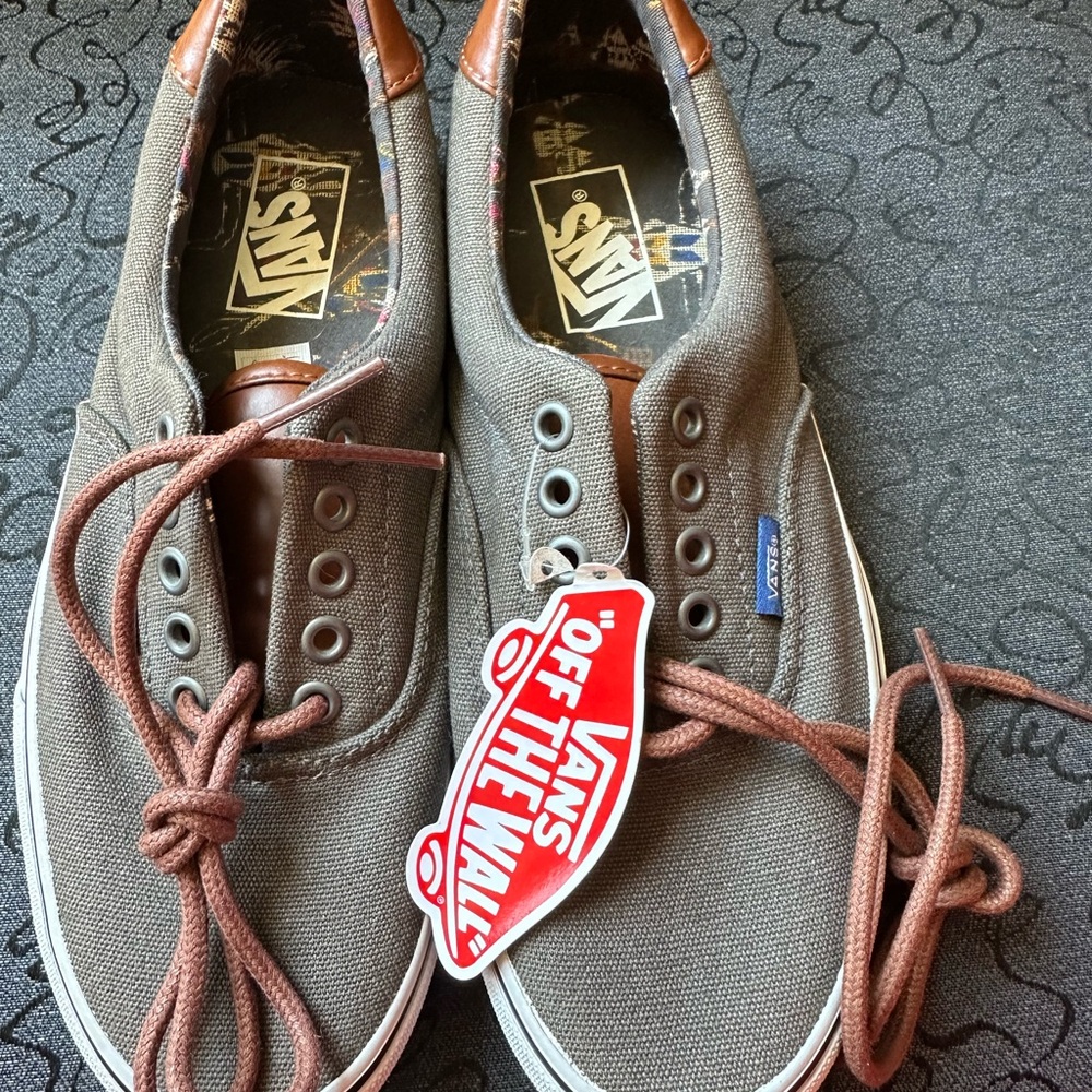 Vans Men's Brown Canvas /unisex